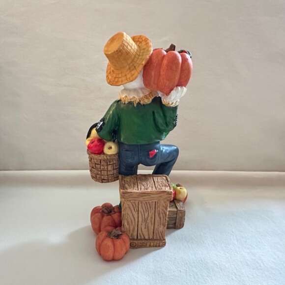 Scarecrow Figurine - Picture 3 of 8